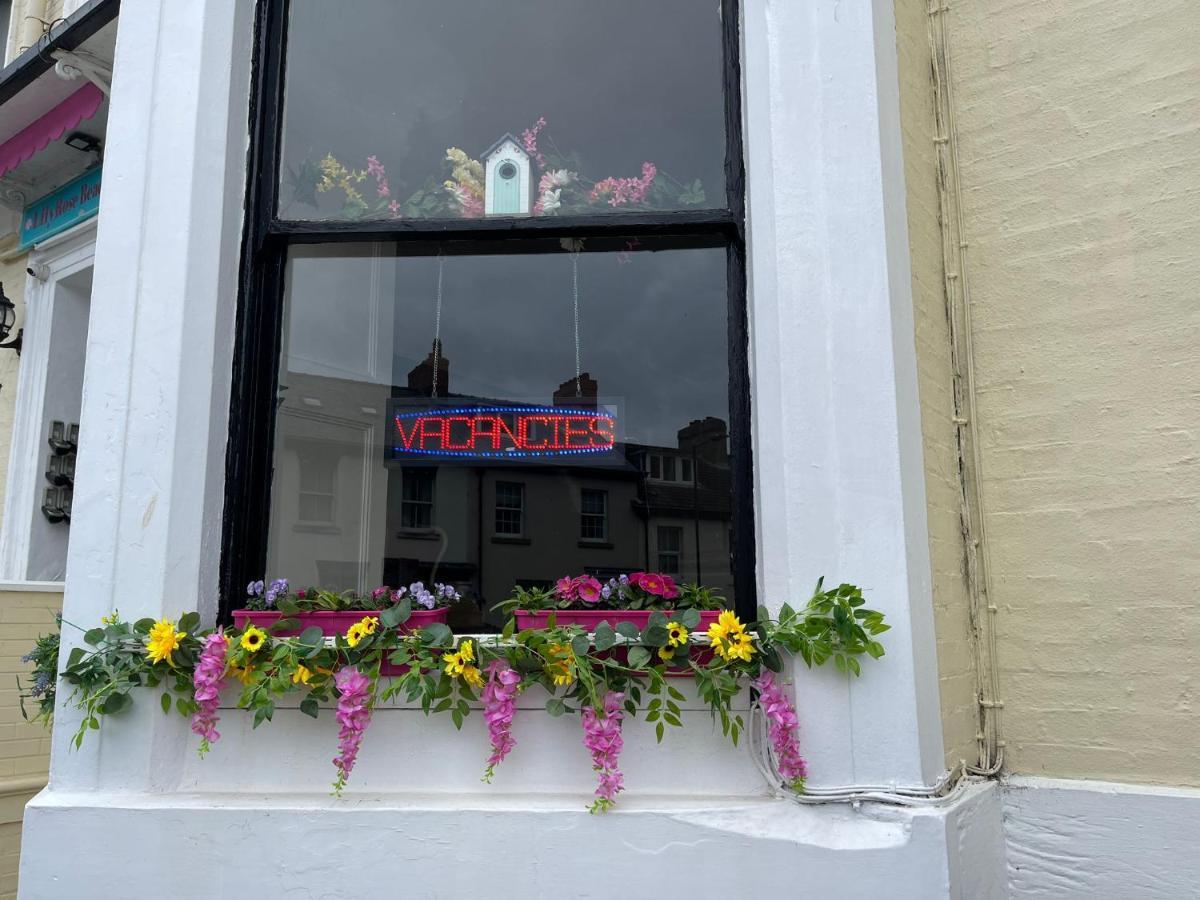 Lilyrose Hotel Whitby Extérieur photo