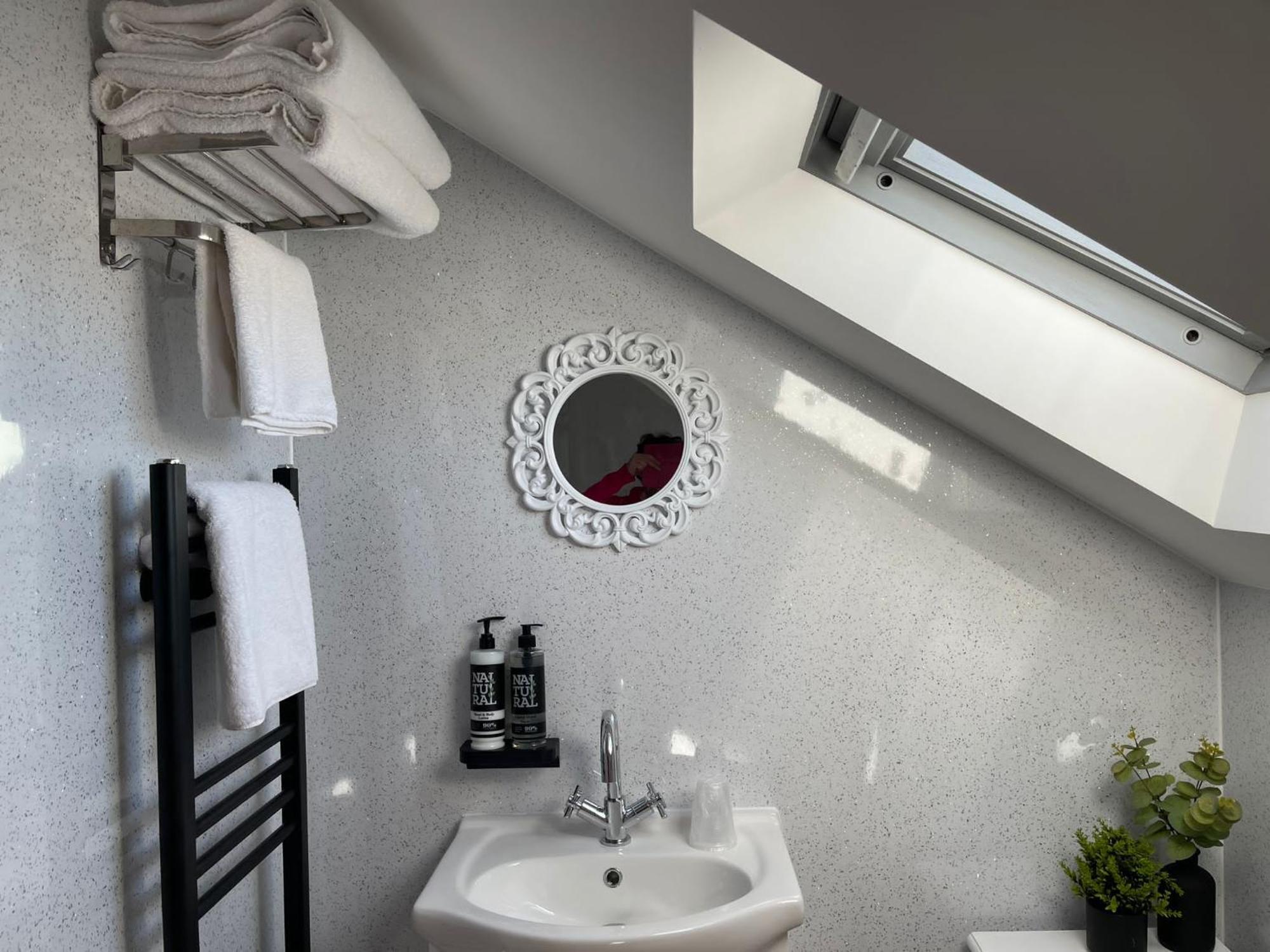 Lilyrose Hotel Whitby Chambre photo
